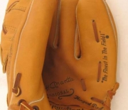 mickey-mantle-rawlings-6350-front_595