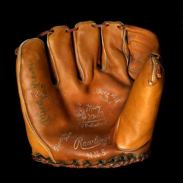 mickey-mantle-rawlings-mm8-autographed-front_595